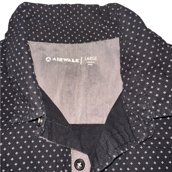 Airwalk Men's Navy Patterned Button Down Short Sleeve Shirt,size L - Picture 2 of 4